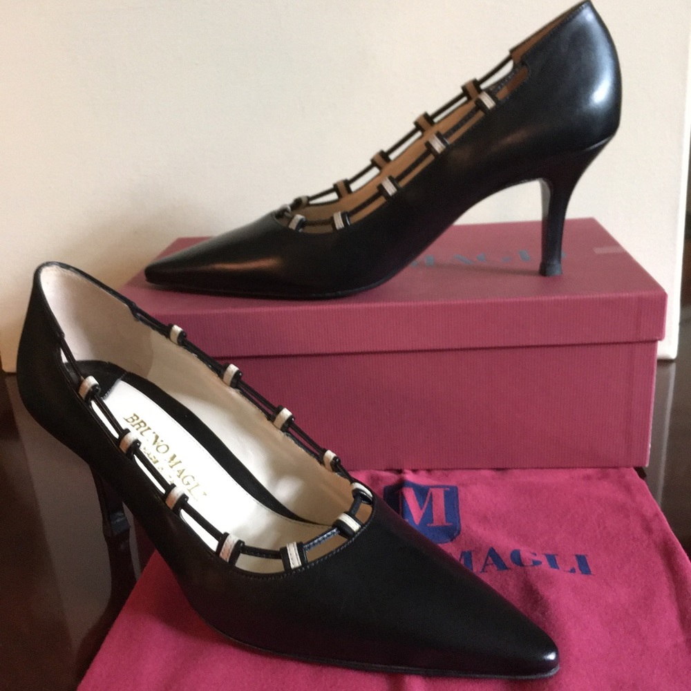 BRUNO MAGLI heels. Size 7B
